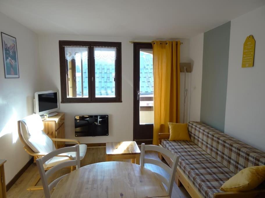Appartement au cœur du village avec parking privé Mijoux Exterior foto