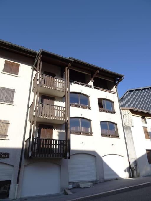 Appartement au cœur du village avec parking privé Mijoux Exterior foto